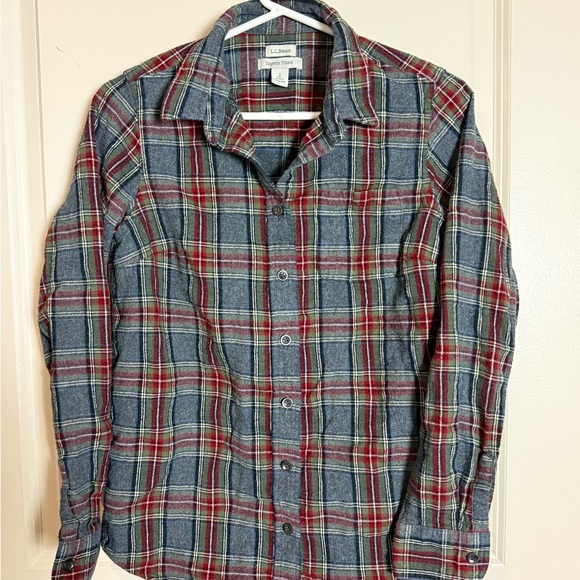 L.L. Bean Tops - L.L. Bean Women’s Semi-fitted Plaid Flannel - Red and Blue